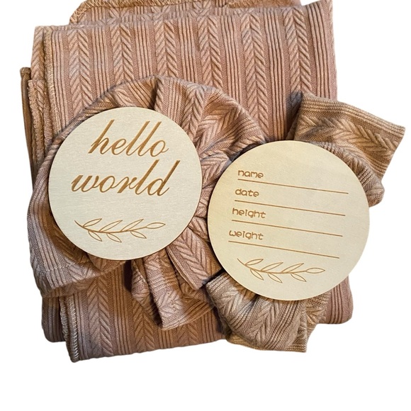 Baby Girl Swaddle with Hat/headband NIB - Picture 4 of 7